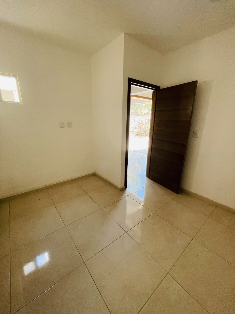 casa-en-venta-en-condominio-alberca-y-jardn-en-burgos-temixco4-36745