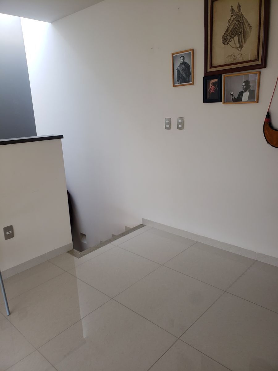 casa-en-venta-en-condominio-con-alberca-en-el-refugio-queretaro14-11775