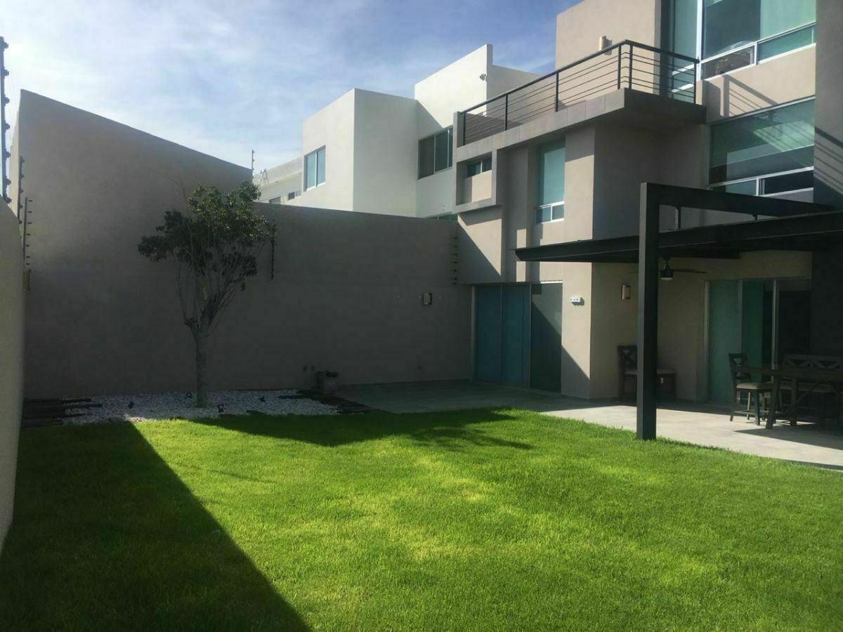 casa-en-venta-en-cumbres-del-lago27-17241