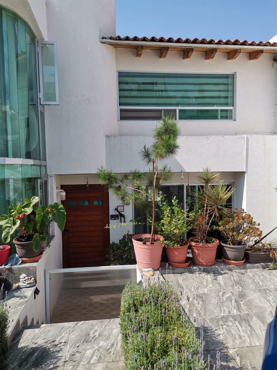 casa-en-venta-en-cumbres-del-mirador1-33747