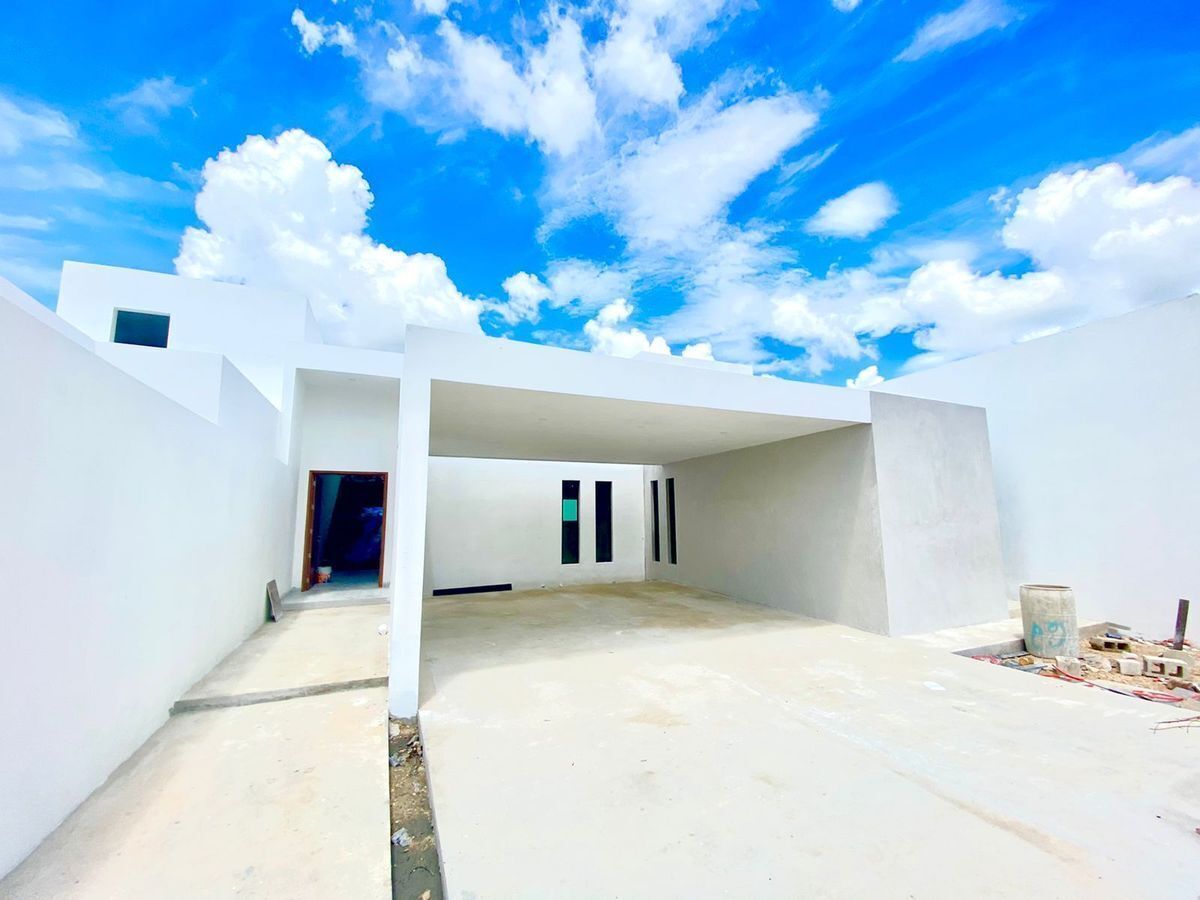 Casa en venta en Dzityá, Mérida, de dos plantas, con 4 habitaciones