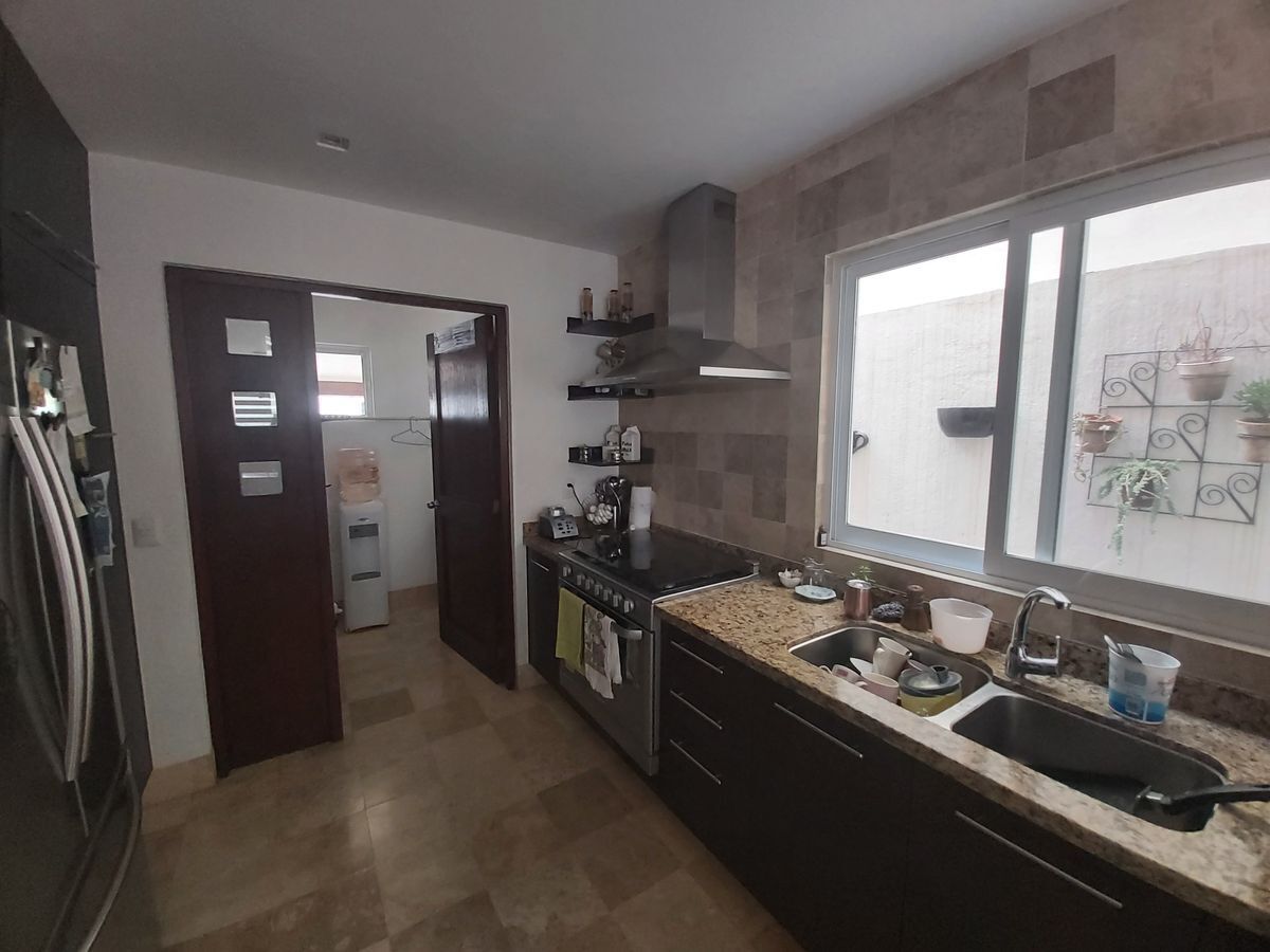 casa-en-venta-en-el-mayorazgo-en-privada-con-alberca20-28018