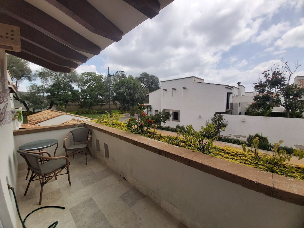 casa-en-venta-en-el-mayorazgo-en-privada-con-alberca9-28018