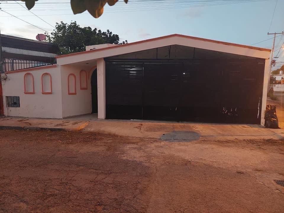 CASA EN VENTA EN ESQUINA EN CHUBURNA, MERIDA, YUC. VCV300