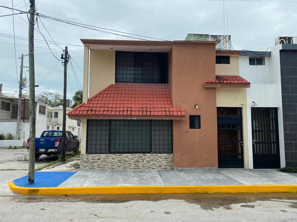 CASA EN VENTA EN FRACC. MARINA DEL REY EN CD. DEL CARMEN, CAMPECHE