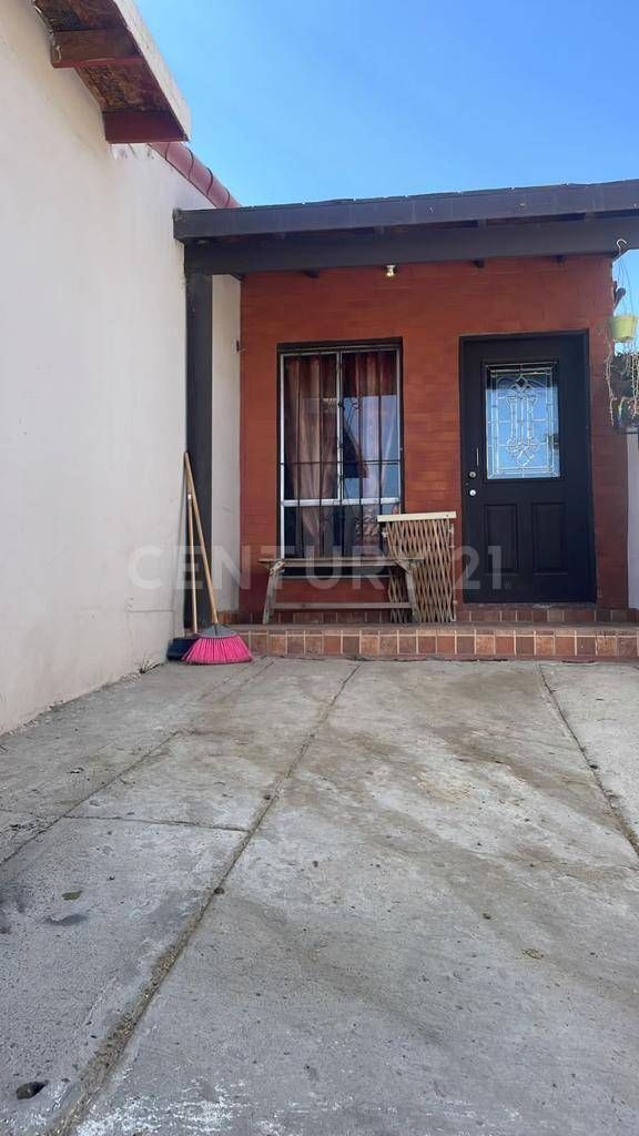 CASA EN VENTA EN FRACCIONAMIENTO LOS ENCINOS ENSENADA B.C.