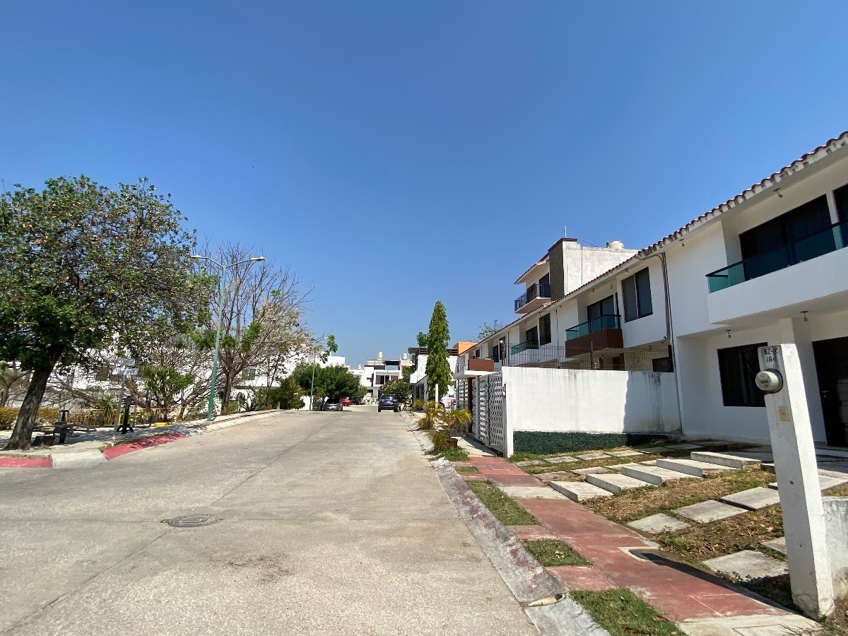 casa-en-venta-en-fraccionamiento-martha-patricia-al-norte-oriente-de-tuxtla--gtz23-34443