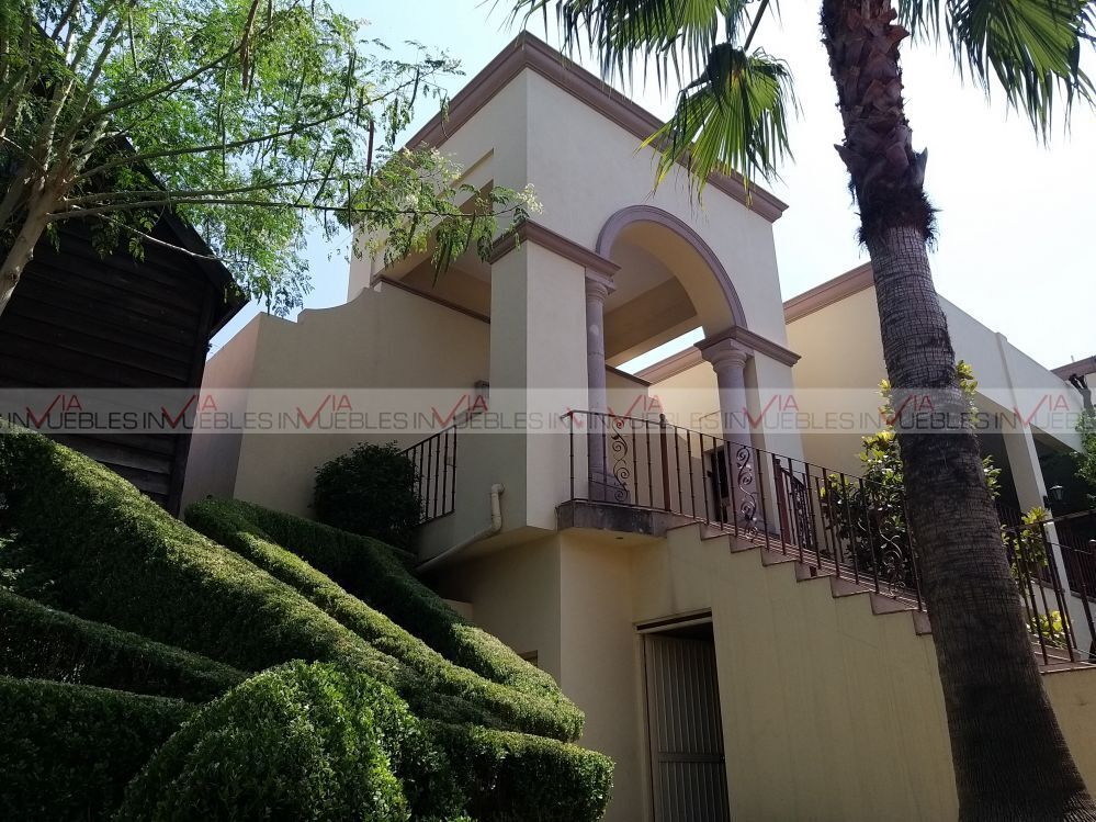 casa-en-venta-en-fuentes-del-valle-san-pedro-garza-garca-nuevo-len33-34679