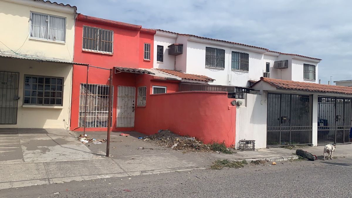 CASA EN VENTA EN GEO LOS PINOS - Pinn Portal Inmobiliario