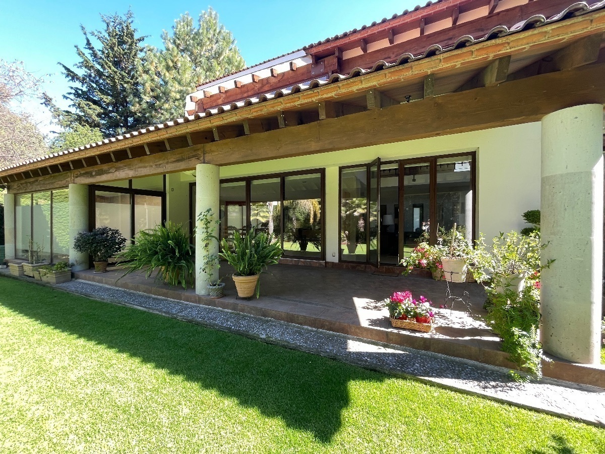 casa-en-venta-en-hacienda-san-martin-ocoyoacac-4-recamaras-con-alberca13-32963