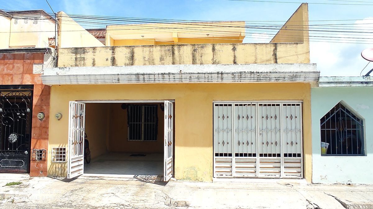 CASA EN VENTA EN JOSE MARIA ITURRALDE  DE 3 RECAMARAS 3 BAÑOS, ZONA NORTE