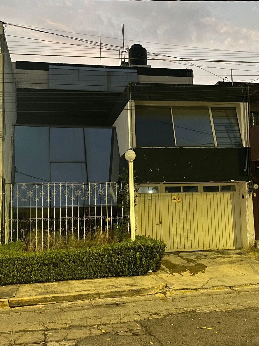 CASA EN VENTA EN LA PAZ CON EXCELENTE UBICACIÓN