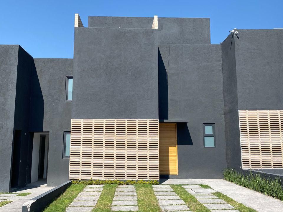 Casa en venta en la Sierra Residencial con alberca y gym