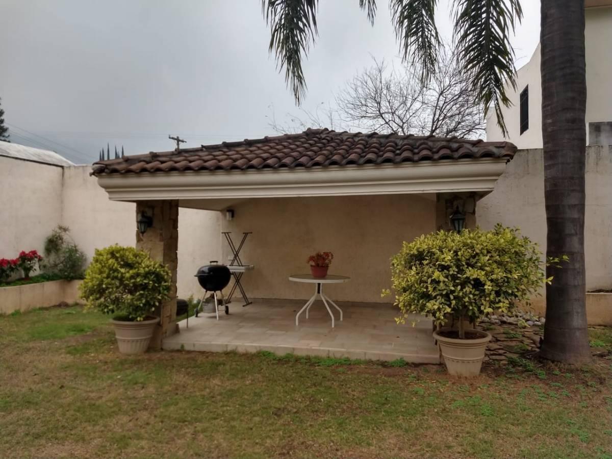 casa-en-venta-en-lagos-del-bosque-zona-sur-monterrey-nl-frente-a-parque24-37371