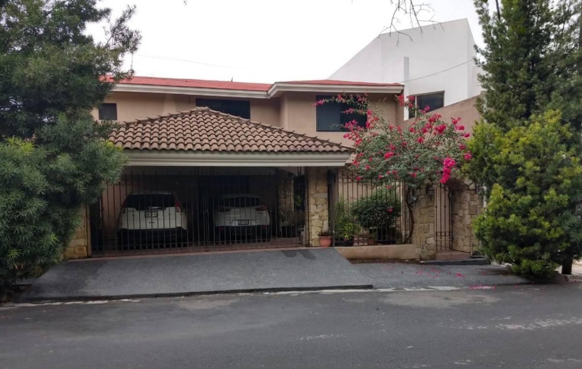 casa-en-venta-en-lagos-del-bosque-zona-sur-monterrey-nl-frente-a-parque25-37371