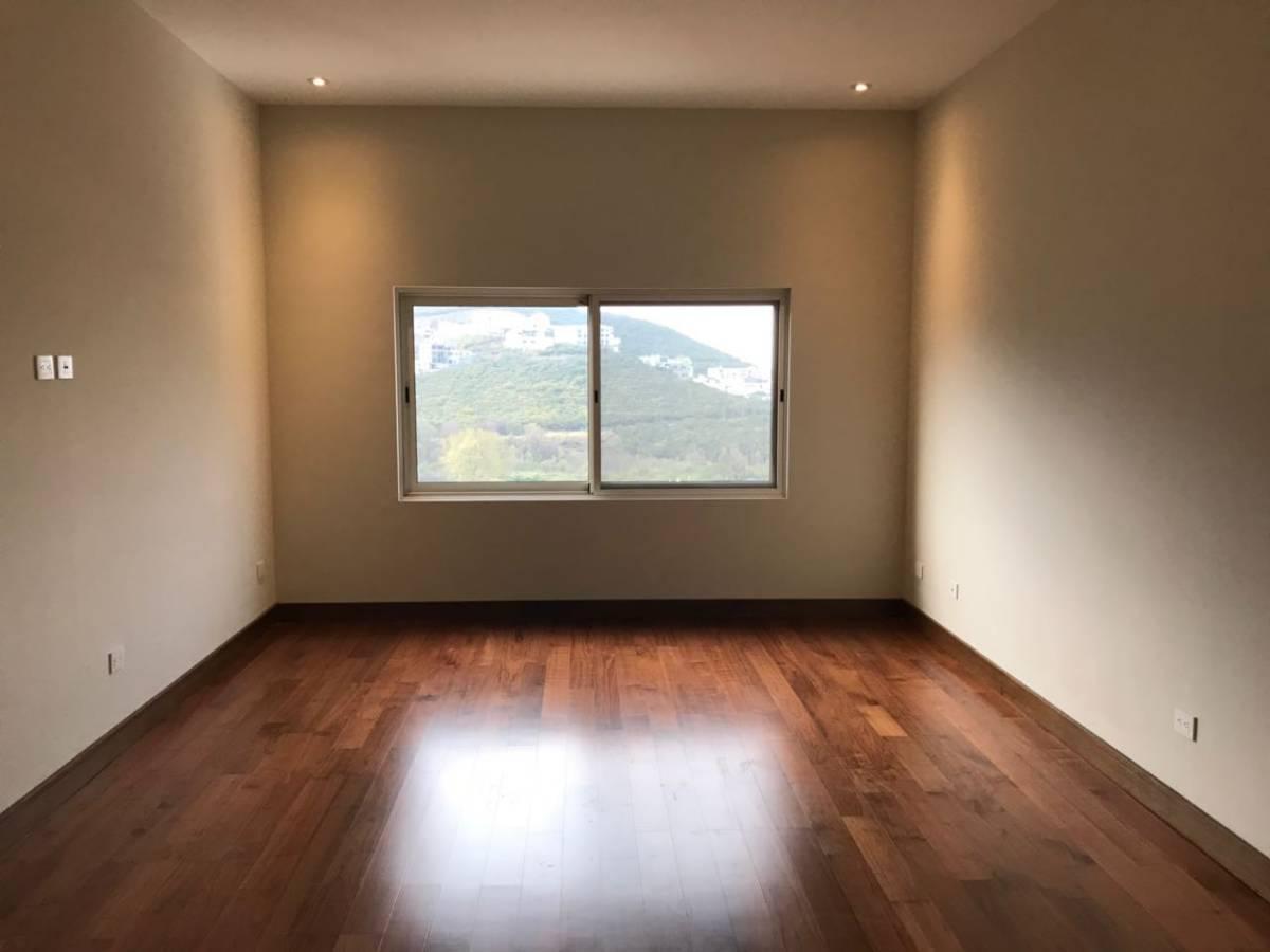 casa-en-venta-en-loma-bonita-carretera-nacional-monterrey-nl-recam-en-pb10-37364