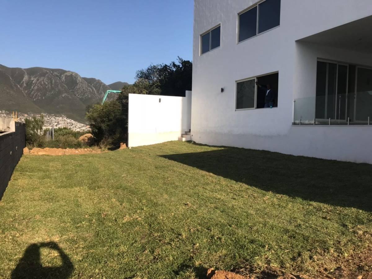 casa-en-venta-en-loma-bonita-carretera-nacional-monterrey-nl-recam-en-pb28-37363