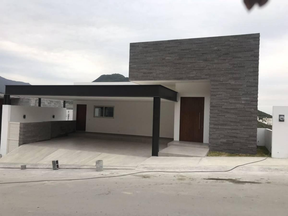 casa-en-venta-en-loma-bonita-carretera-nacional-monterrey-nl-recam-en-pb34-37364