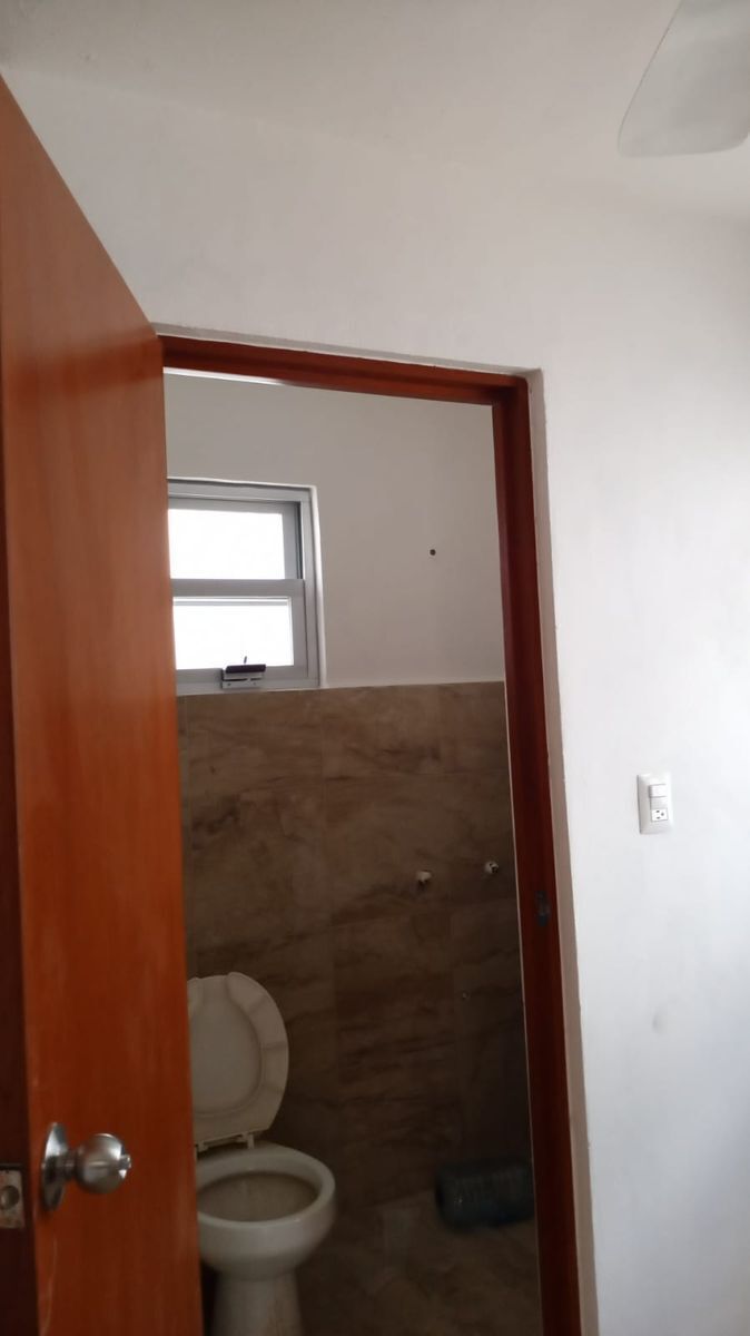 casa-en-venta-en-loma-bonita-xcumpich--zona-norte-de-la-ciudad-de-merida19-25746