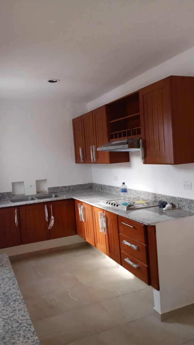 casa-en-venta-en-loma-bonita-xcumpich--zona-norte-de-la-ciudad-de-merida2-25746