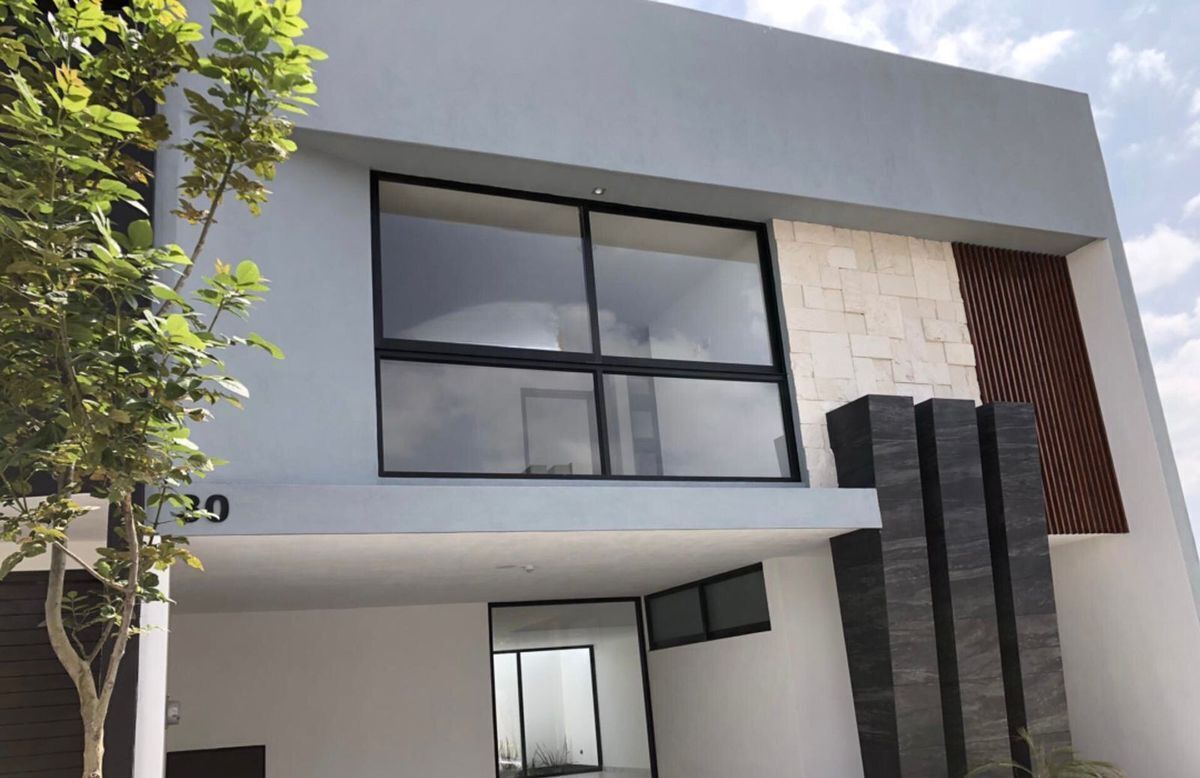 CASA EN VENTA EN LOMAS DE ANGELOPOLIS II