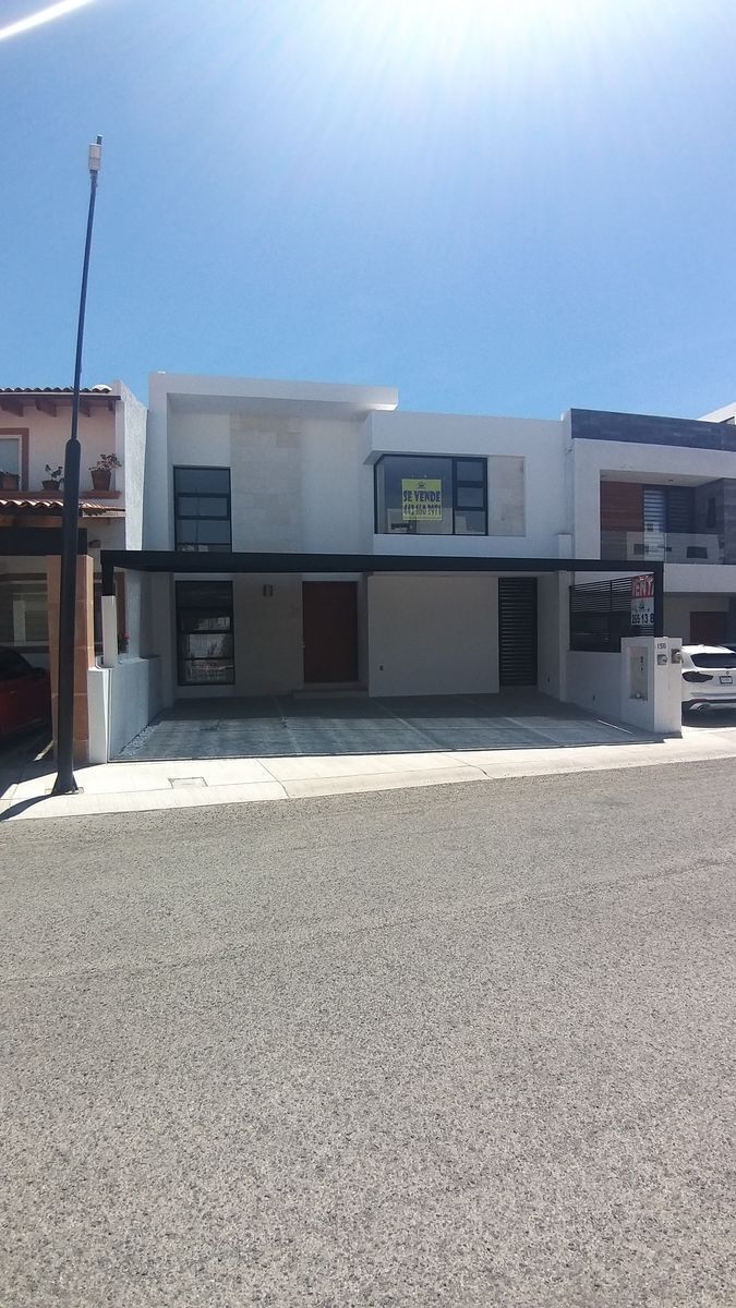 CASA EN VENTA EN LOMAS DE JURIQUILLA,  QUERÉTARO