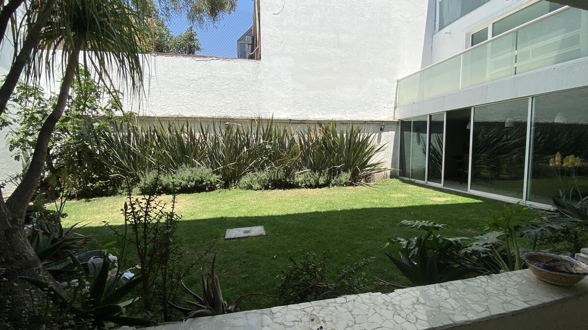 CASA EN VENTA EN LOMAS DE TECAMACHALCO