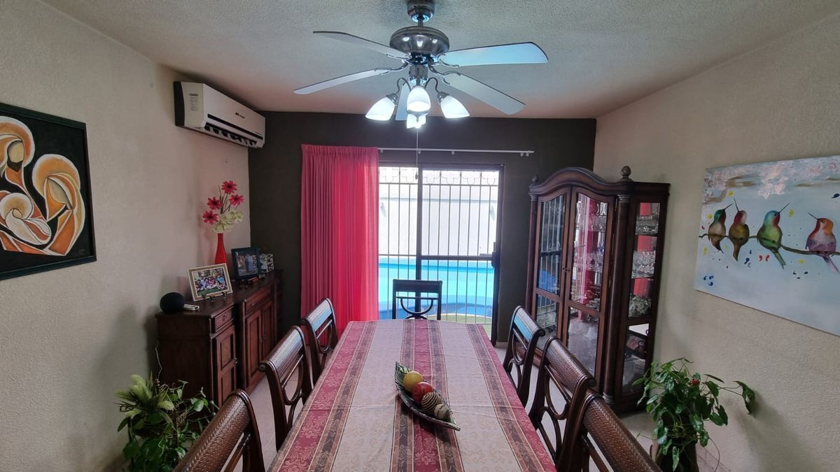 casa-en-venta-en-merida-con-piscina-5-recamaras-una-en-pb-en-fracc-la-florida11-28768