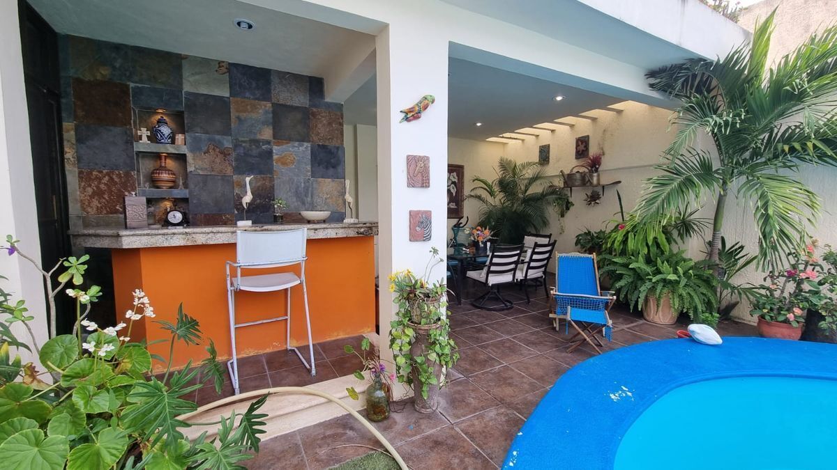 casa-en-venta-en-merida-con-piscina-5-recamaras-una-en-pb-en-fracc-la-florida21-28768