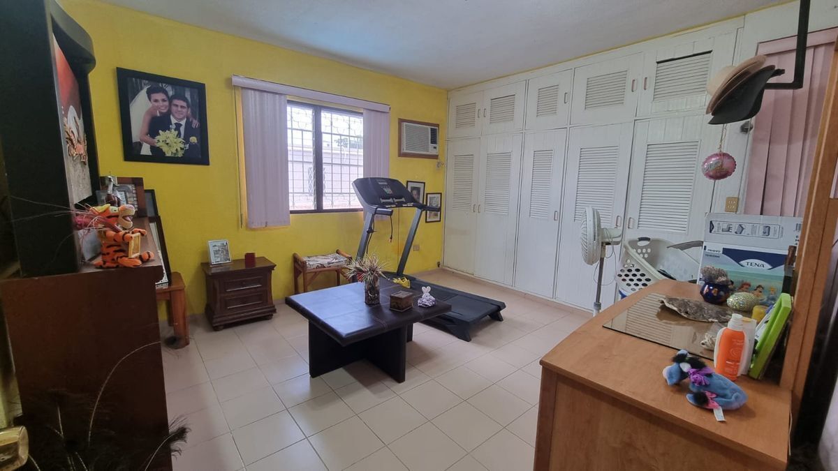 casa-en-venta-en-merida-con-piscina-5-recamaras-una-en-pb-en-fracc-la-florida38-28768