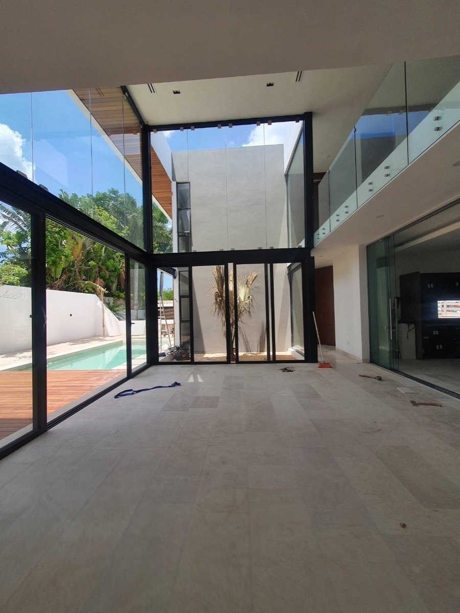 CASA EN VENTA EN MÉRIDA, PRIVADA YUCATÁN COUNTRY CLUB, XPOKIN, LISTO.