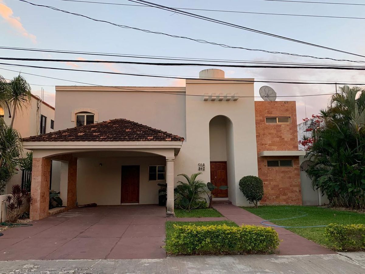 CASA EN VENTA EN NORTE DE MÉRIDA