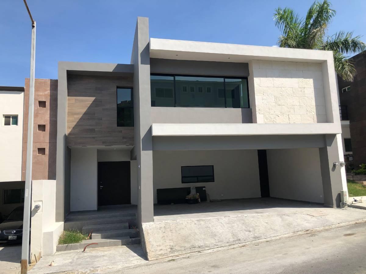 CASA EN VENTA EN PALMARES, CARRETERA NACIONAL, MONTERREY, NL (Recamara en PB)