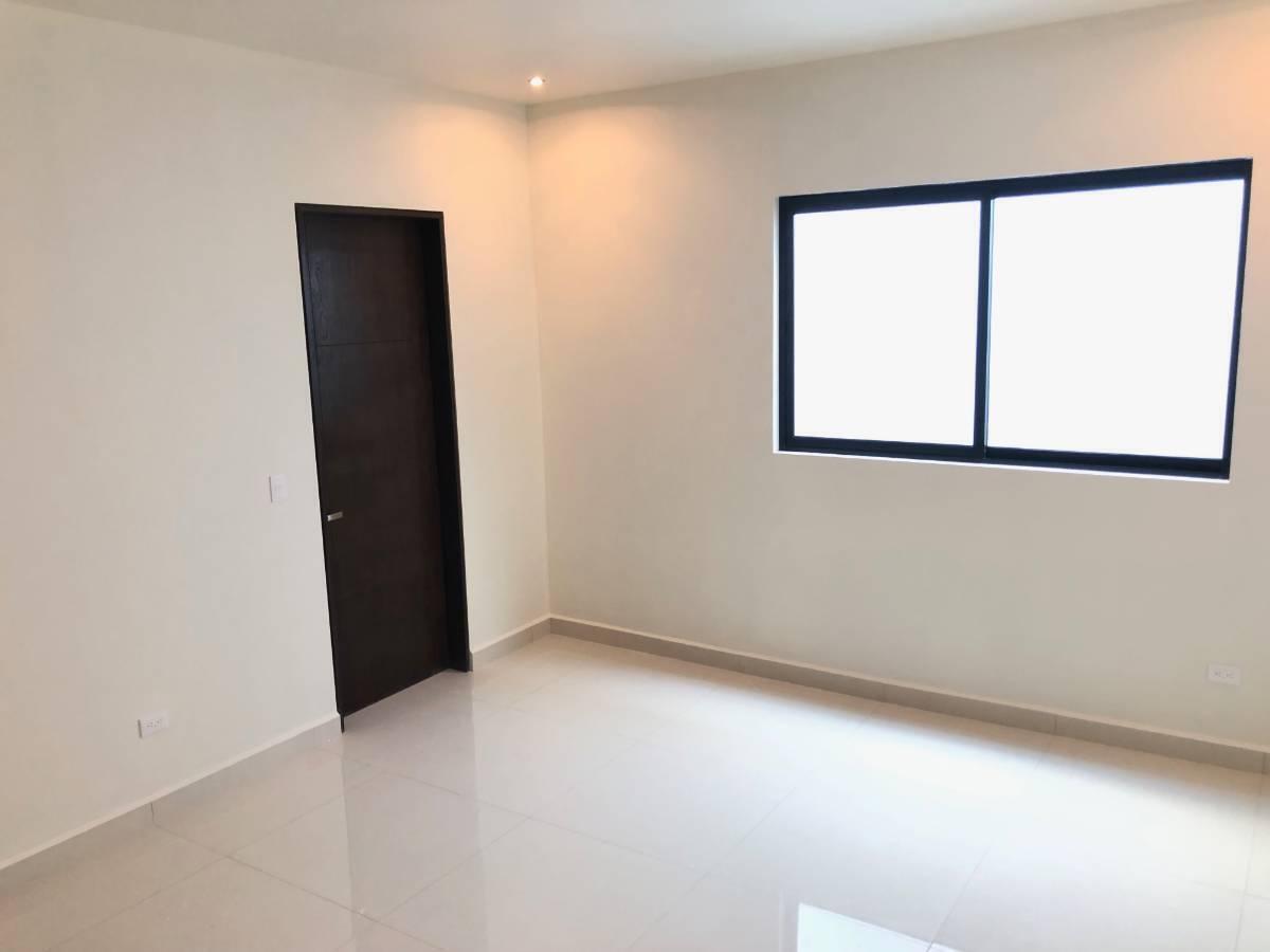 casa-en-venta-en-palmares-carretera-nacional-monterrey-nl-recamara-en-pb25-37355