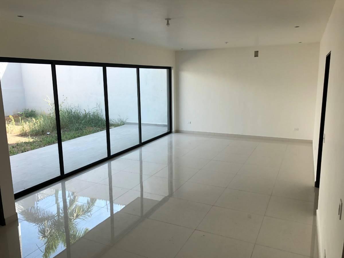 casa-en-venta-en-palmares-carretera-nacional-monterrey-nl-recamara-en-pb3-37355