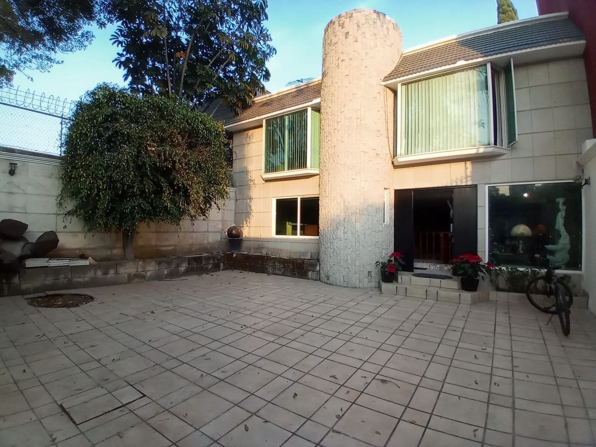 CASA EN VENTA EN PASEOS DE TAXQUEÑA, COYOACAN