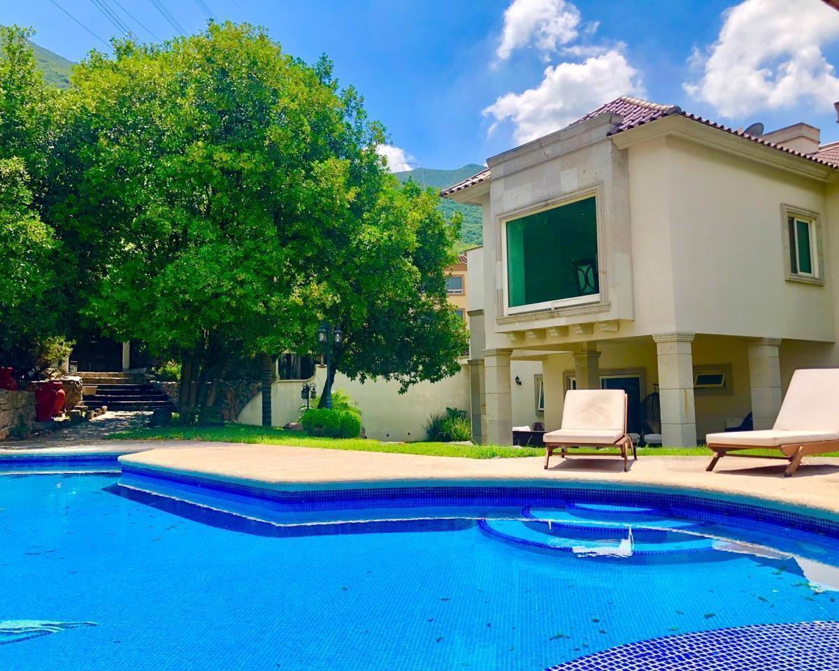 casa-en-venta-en-portal-del-huajuco-carretera-nac-monterrey-oportunidad34-37336