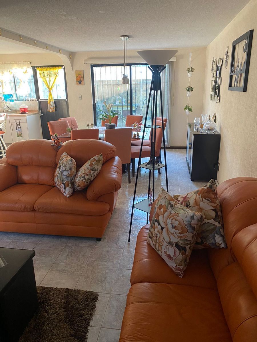 casa-en-venta-en-privada-muy-cerca-de-plaza-mayor-en-len-guanajuato2-30832