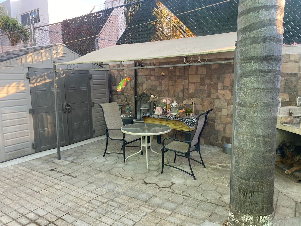 casa-en-venta-en-privada-muy-cerca-de-plaza-mayor-en-len-guanajuato9-30832