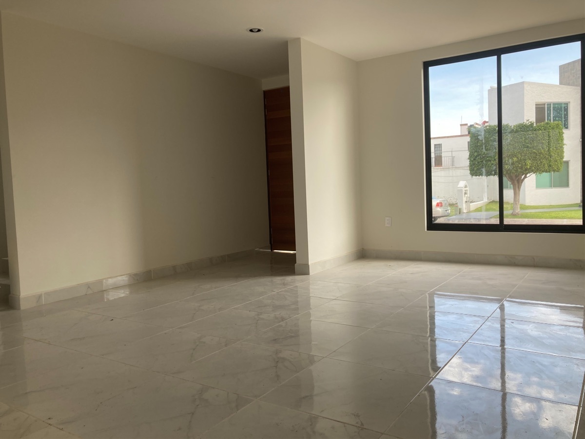 casa-en-venta-en-pueblo-nuevo-con-recmara-en-planta-baja7-13598