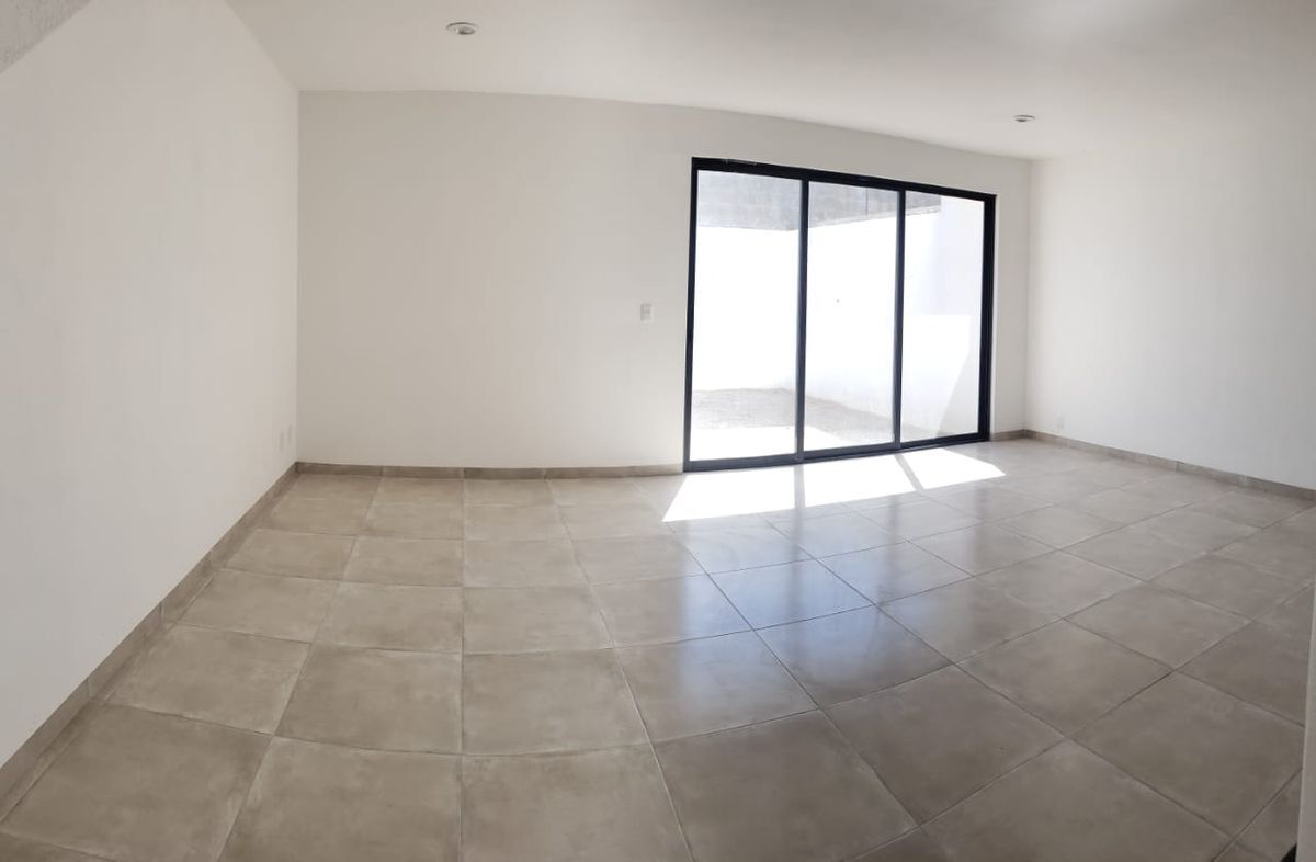 casa-en-venta-en-residencial-los-lagos-en-san-luis-potosi2-20596