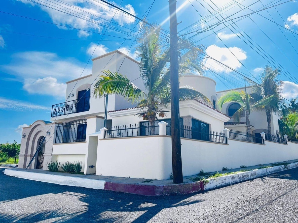 CASA EN VENTA EN SAN JOSE DEL CABO