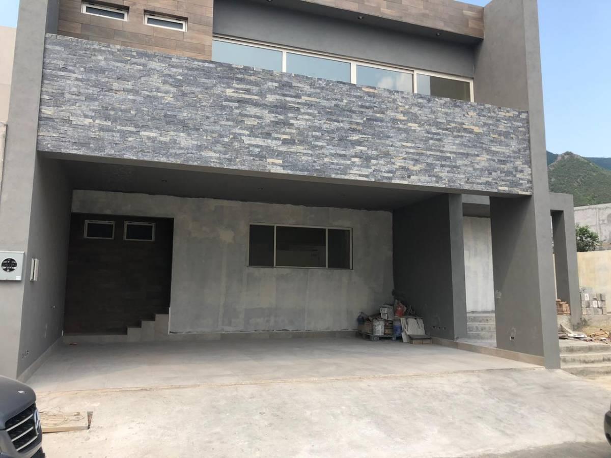 CASA EN VENTA EN SANTA ISABEL, CARRETERA NACIONAL, MONTERREY, NL, (SMART HOME)