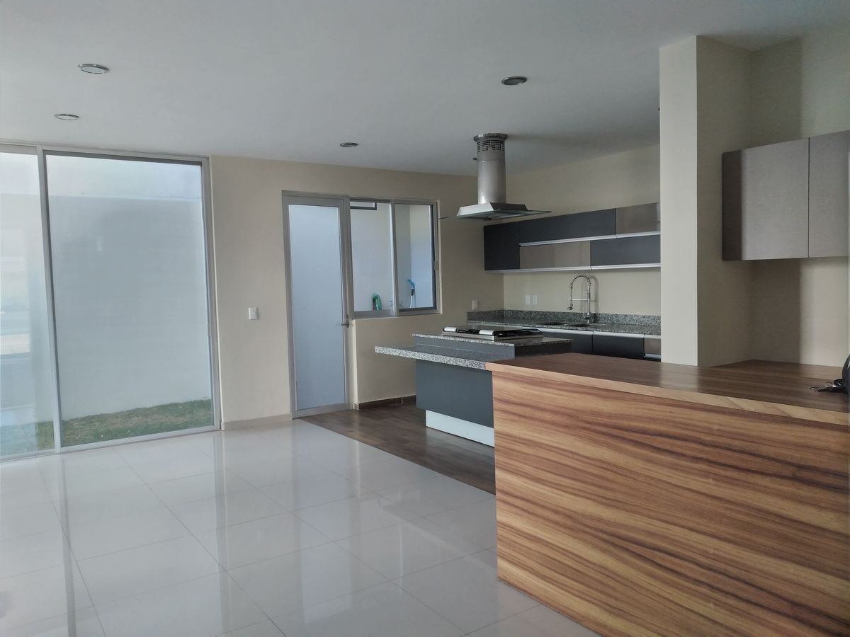 casa-en-venta-en-solares4-21350