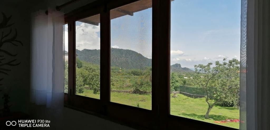 casa-en-venta-en-tepoztln-con-alberca-y-terreno-de-mas-de-6000-m24-13939