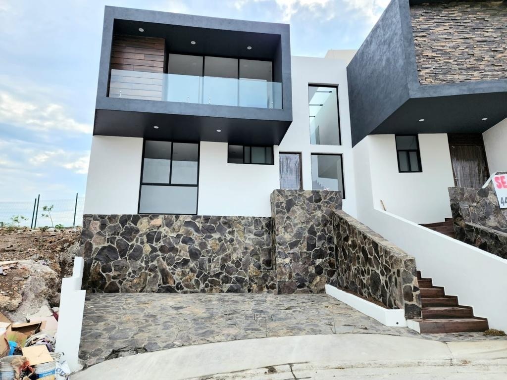 Casa en venta en Tres Marias, Lomalta