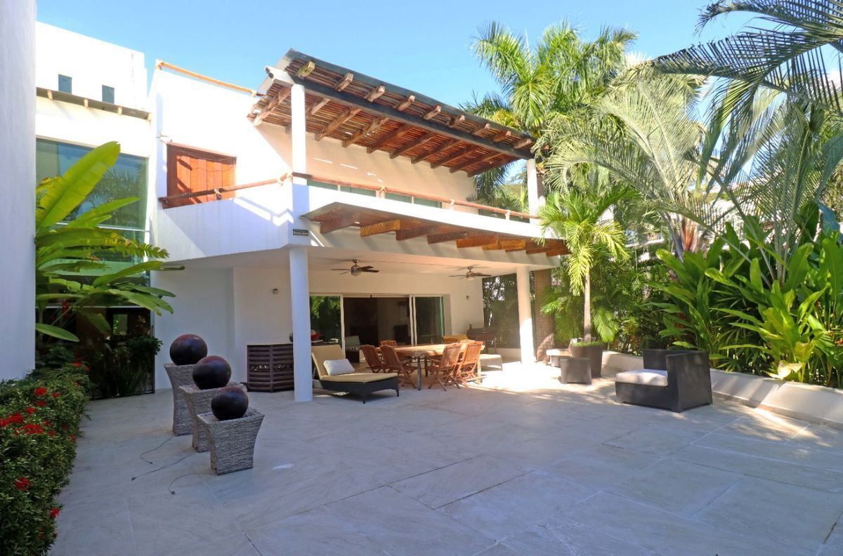 Casa en Venta en Vallarta Gardens Cruz de Huanacaxtle, Nayarit.