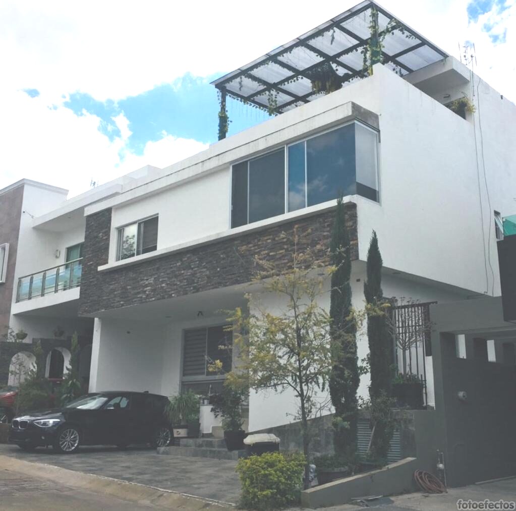 Casa en venta en Valle Imperial (Coto Británico) Zapopan, Jal.