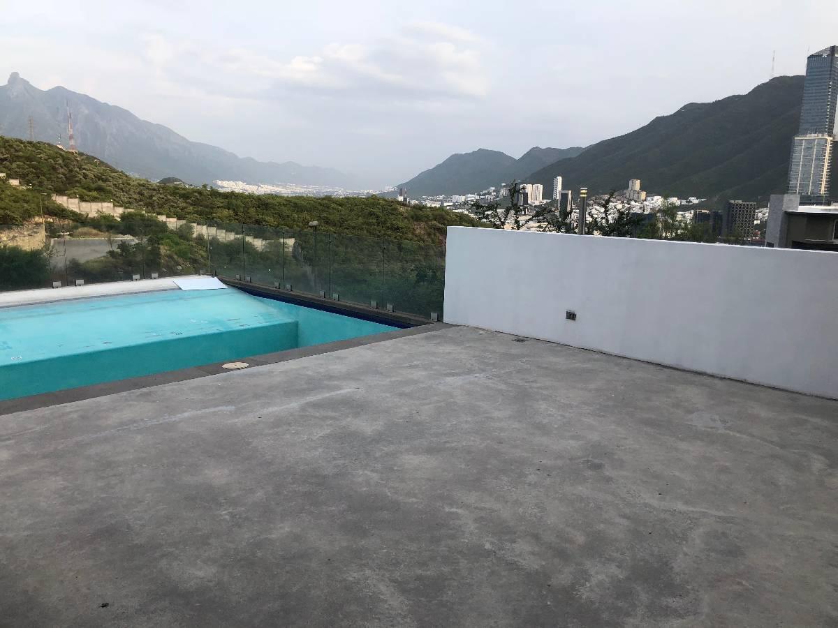 casa-en-venta-en-vista-real-zona-valle-oriente-con-alberca11-37376