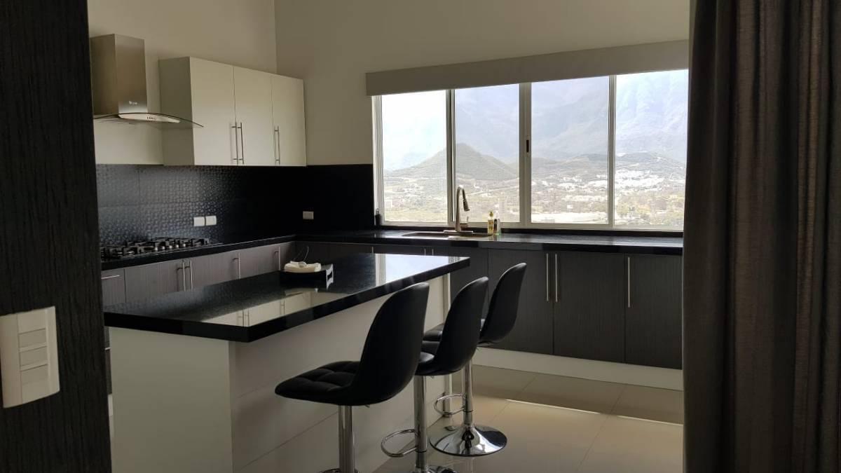 casa-en-venta-en-vistalta-con-alberca8-37350